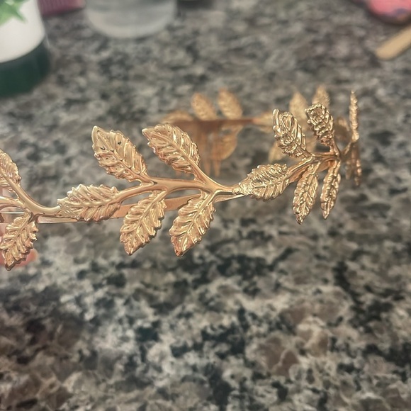 Head band/crown - Picture 2 of 3